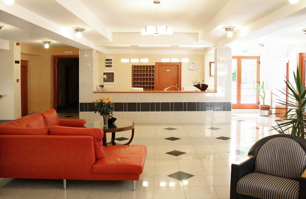 Hotel Korona Harkan Interior foto
